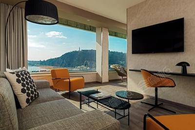Budapest Marriott HotelJunior Suite Living Room